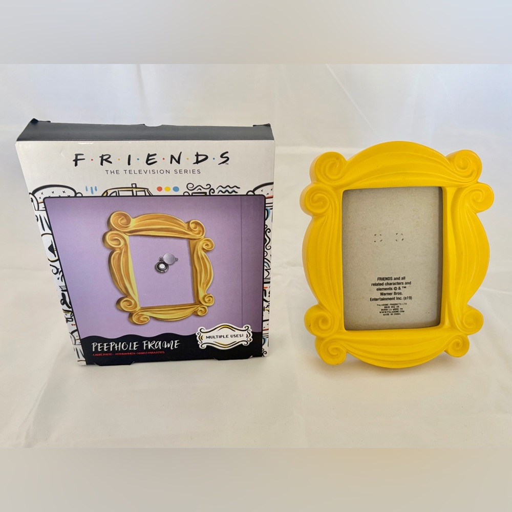 Friends 7” Peephole Frame Picture Photo Yellow Hang or Stand